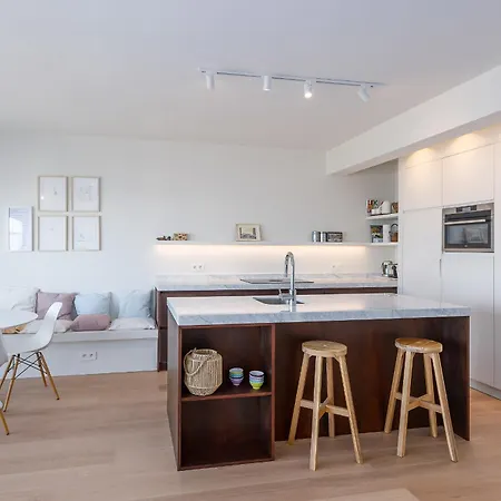 Royal Palace Iv 147 * Ostende